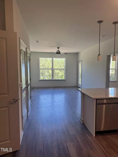 2418 Gathering Square Ct, Fuquay Varina, NC 27526