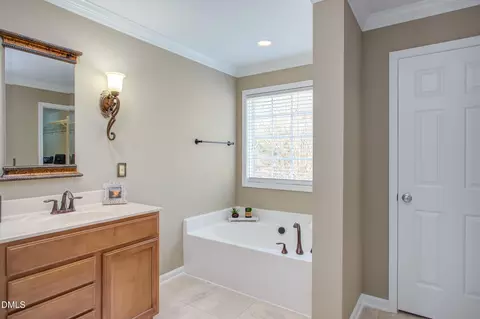 Bath - 125 Murray Hill Dr, Durham, NC 27712 photo 5 of 6