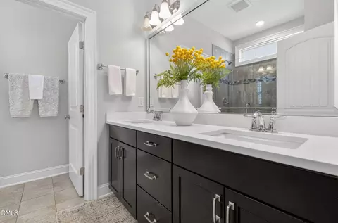 Bath - 609 Summertime Field Ln, Wake Forest, NC 27587 photo 2 of 4