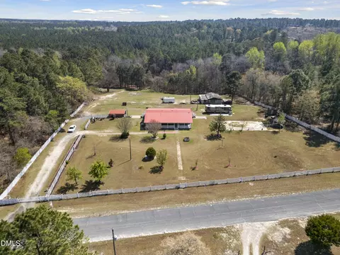 120 Farley Rd, Cameron, NC 28326