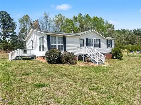 33 Plum Ln, Henderson, NC 27536