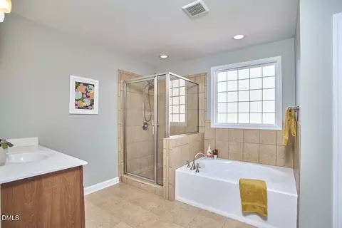 Bath - 3608 Katie Ln, Durham, NC 27705 photo 3 of 5