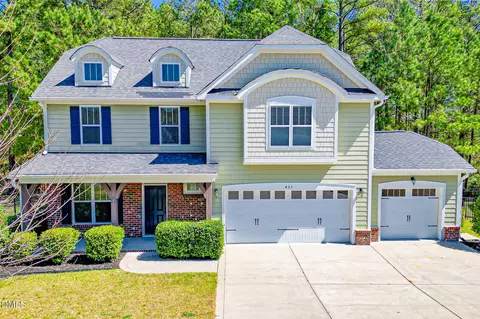 403 Rolling Pines Dr, Spring Lake, NC 28390