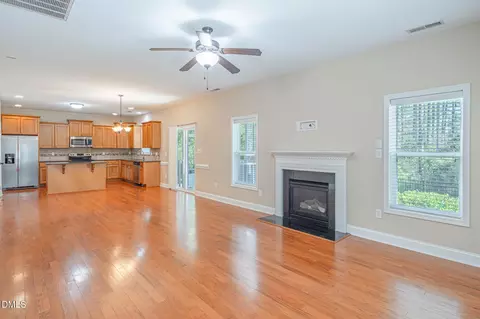 Living - 403 Rolling Pines Dr, Spring Lake, NC 28390 photo 4 of 5
