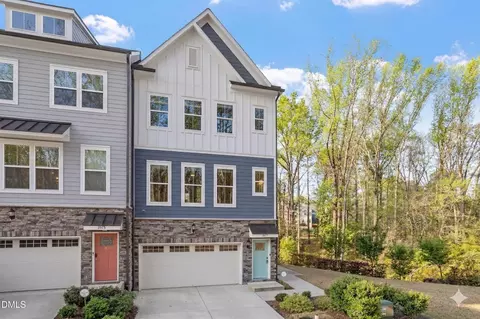 2077 Eva Pearl Dr, Apex, NC 27502