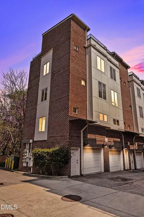 400 W Rosemary St UNIT 401, Chapel Hill, NC 27516