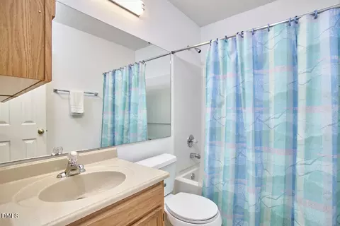 Bath - 9 Cabes Mill Rd, Durham, NC 27705 photo 3 of 3