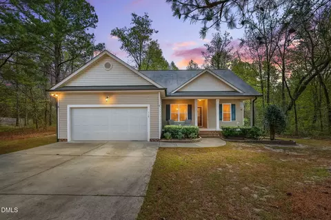117 Maple Leaf Ct, Lillington, NC 27546