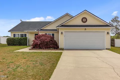 129 Tuxford Ct, Raeford, NC 28376