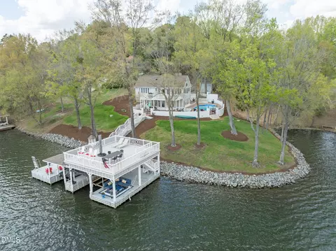 669 Kelly Brewer Rd, Leasburg, NC 27291