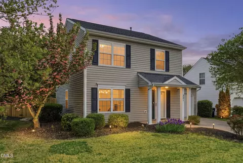 301 Downing Glen Dr, Morrisville, NC 27560