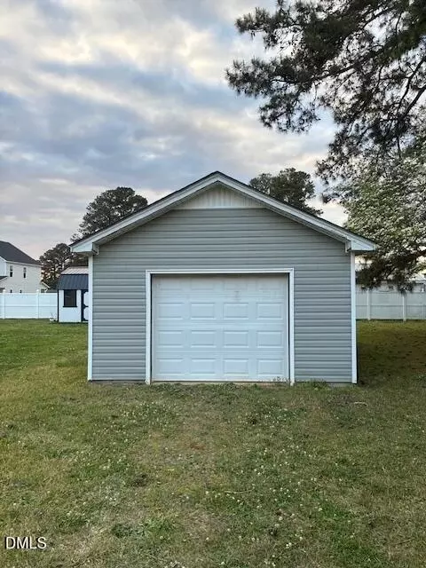 208 3rd St, Erwin, NC 28339 photo 2