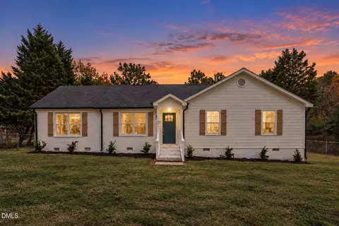 8201 Rhodes Rd, Apex, NC 27539