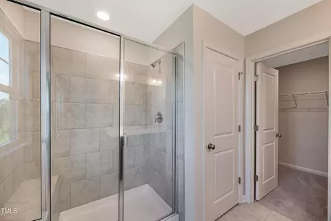 Bath - 1032 Shoreside Dr, Durham, NC 27713 photo 3 of 5