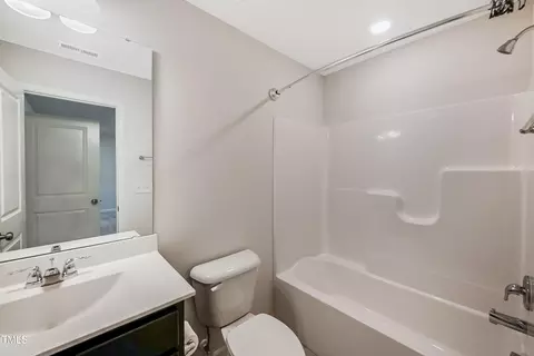 Bath - 1032 Shoreside Dr, Durham, NC 27713 photo 5 of 5