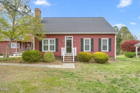 1543 Little John Ln E, Burlington, NC 27217