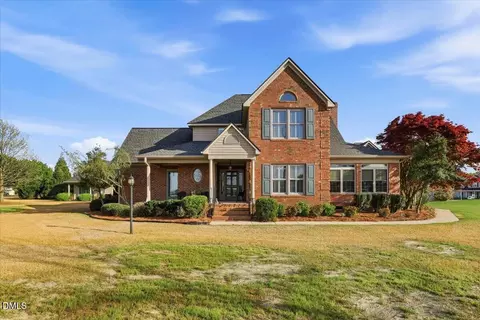 100 Edgebrook Dr, Pikeville, NC 27863