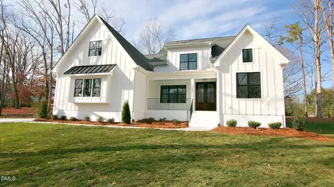 6508 Deerview Dr, Raleigh, NC 27606