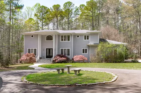 8607 Yorkshire Ln, Chapel Hill, NC 27516