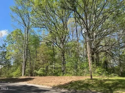 2211 Eastwood Dr, Durham, NC 27703