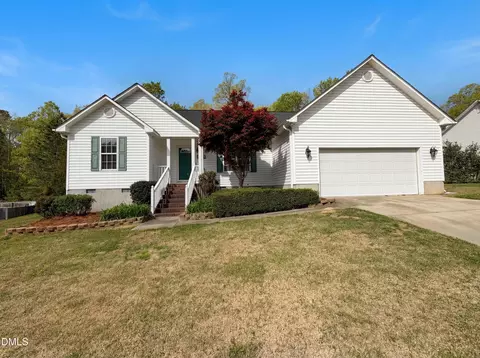 2037 Fairview Ln, Sanford, NC 27330