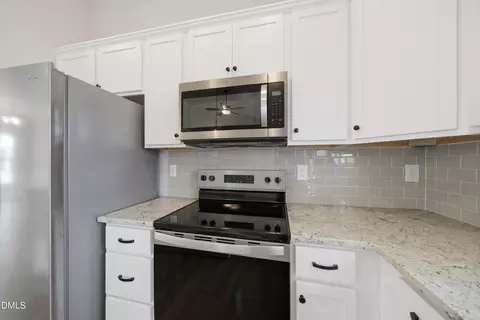 Kitchen - 9326 Bear Run Ln, Middlesex, NC 27557 photo 3 of 4