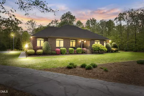 1617 Lakewood Falls Rd, Goldston, NC 27252