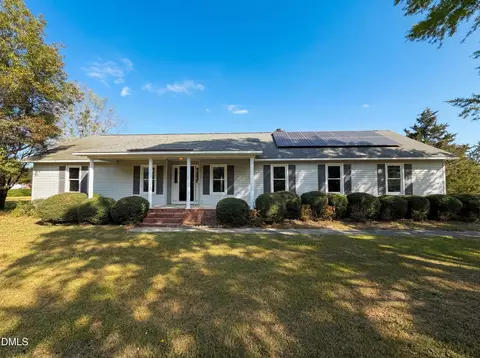 3209 County Line Rd, Fayetteville, NC 28306