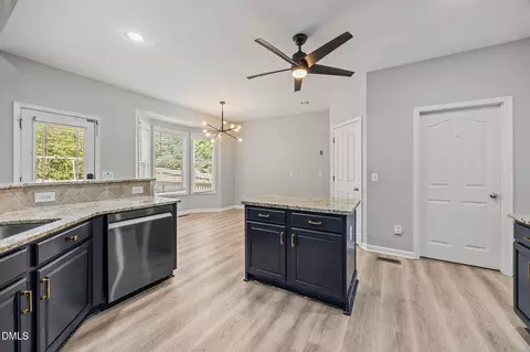 Kitchen - 9049 Linslade Way, Wake Forest, NC 27587 photo 4 of 4