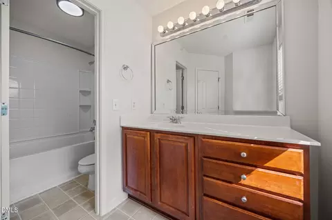 Bath - 9049 Linslade Way, Wake Forest, NC 27587 photo 5 of 5