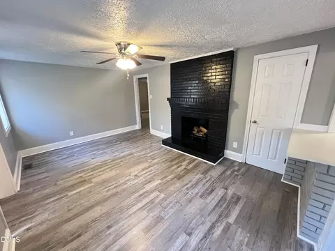 Living - 986 N Chavis Rd, Kittrell, NC 27544 photo 4 of 13
