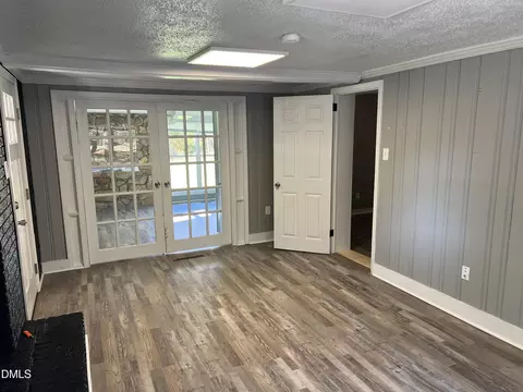 Living - 986 N Chavis Rd, Kittrell, NC 27544 photo 9 of 13