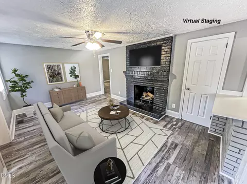 Living - 986 N Chavis Rd, Kittrell, NC 27544 photo 3 of 13