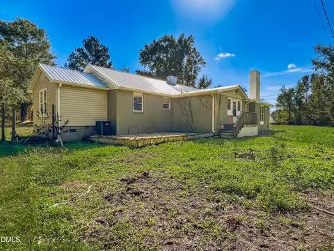 Exterior - 986 N Chavis Rd, Kittrell, NC 27544 photo 8 of 14