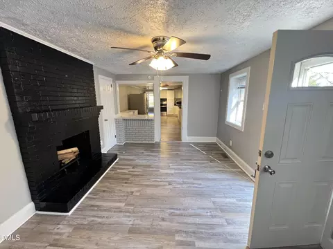 Living - 986 N Chavis Rd, Kittrell, NC 27544 photo 2 of 13