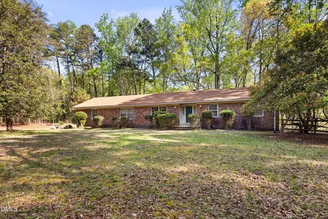 6818 Iron Gate Dr, Bahama, NC 27503