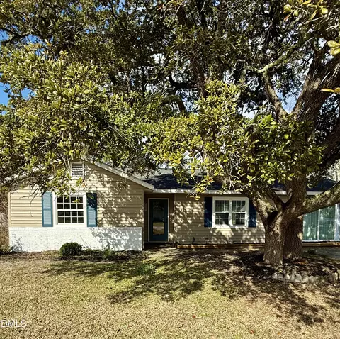 124 Jefferson St, Beaufort, NC 28516