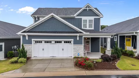 33 Davidson St, Clayton, NC 27527