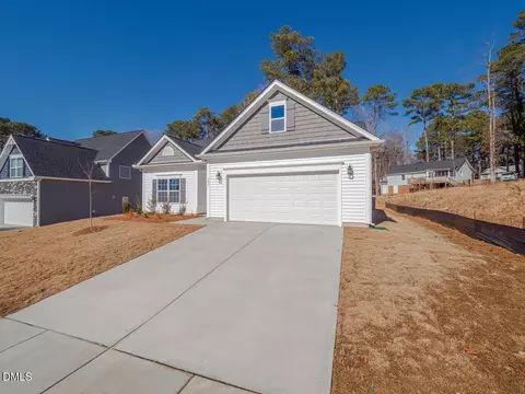 382 Black Oak Ct, Clayton, NC 27520