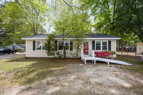 122 E Judd St, Zebulon, NC 27597