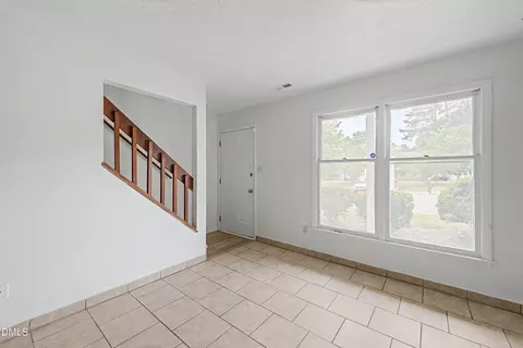 Living - 611 Springview Trl, Garner, NC 27529 photo 2 of 3