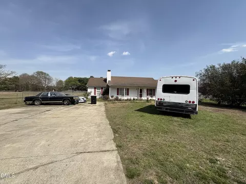 2012 White Memorial Church Rd, Willow Spring, NC 27592