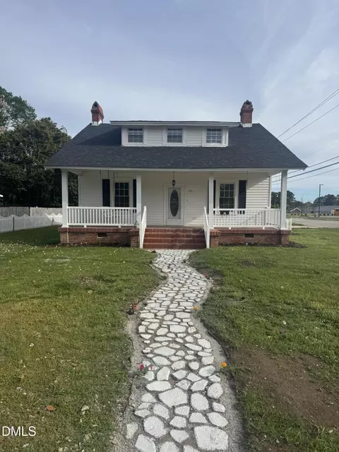 310 E St, Erwin, NC 28339