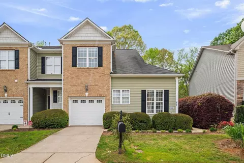 67 Hill Shore Ln, Clayton, NC 27527
