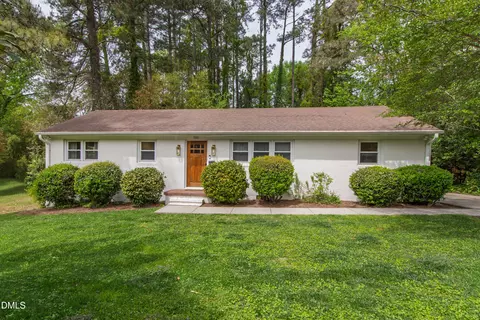 705 Chatham Ln, Raleigh, NC 27610