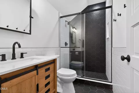 Bath - 1127 Bradburn Dr, Durham, NC 27713 photo 10 of 12