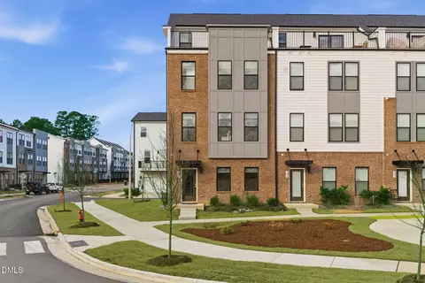 501 Hedrick Ridge Rd, Cary, NC 27519