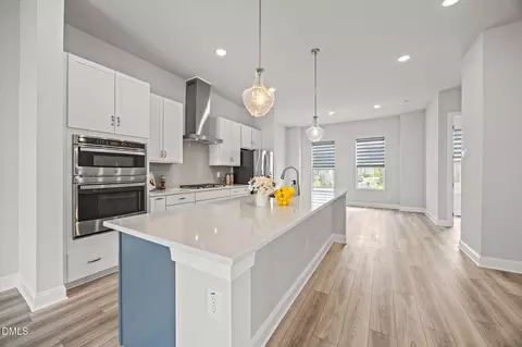Kitchen - 501 Hedrick Ridge Rd, Cary, NC 27519 photo 3 of 5