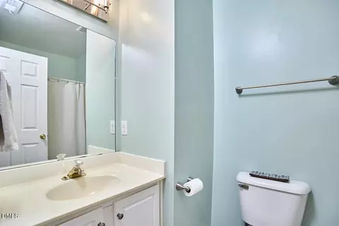 Bath - 5218 Greyfield Blvd, Durham, NC 27713 photo 2 of 3
