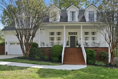 202 Sir Walker Ln, Cary, NC 27519